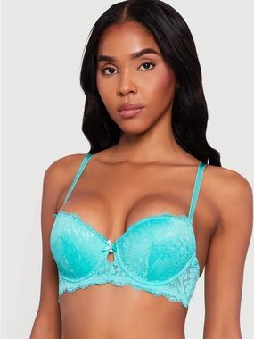 Scalloped Floral Lace Keyhole Detail Plunge Bra with Matching Boyshorts